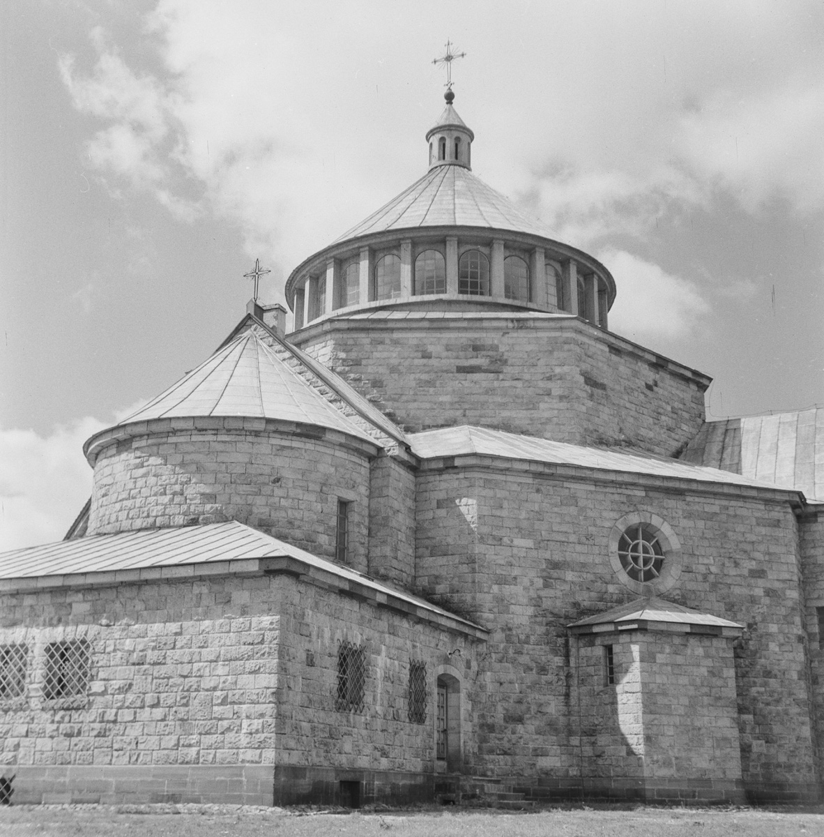 Kościół Widok ogólny od strony wschodniej