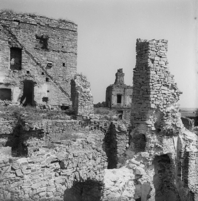 Zamek – ujęcie z góry z murów